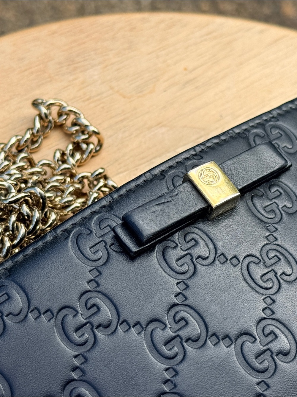 Gucci Guccissima Signature Bowy Chain Wallet Black - Picture 4 of 7